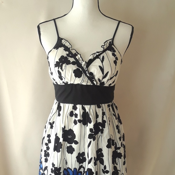 Snap White Floral Surplice Neck Ruffle Trim Mini Sun Dress Size 9 Junior - Picture 6 of 9